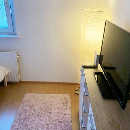 3 Bedroom Apartment In Leverkusen Exterior foto