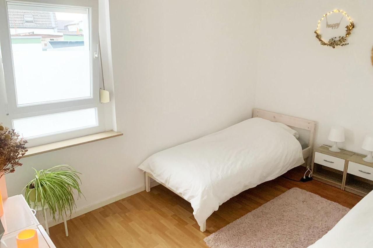 3 Bedroom Apartment In Leverkusen Exterior foto
